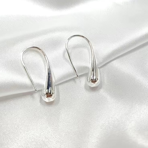 Sterling Silver Water drop shape earings - Picture 4 of 10
